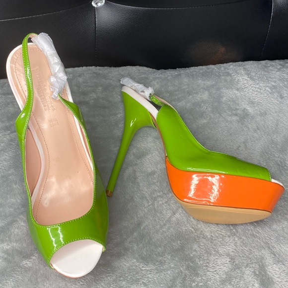 PrimaDonna Collection. Color Block Sling Buckle - Picture 3 of 8